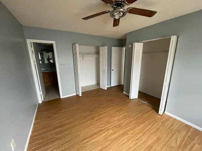 Building Photo - 1408 Holden Ave