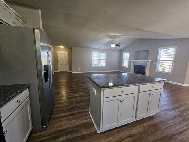 Building Photo - 318 N Landing Dr