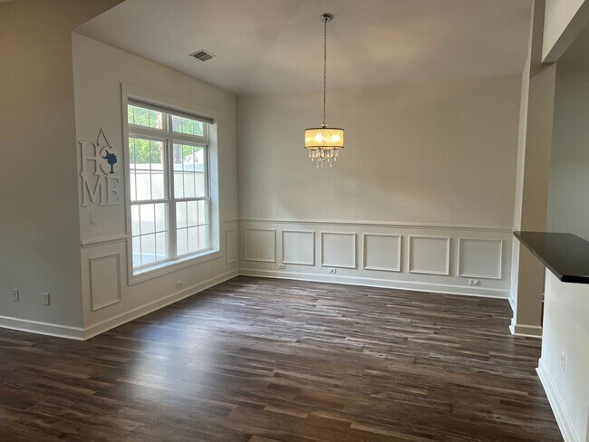 Building Photo - Charming 3BR Home in Rose Hill!