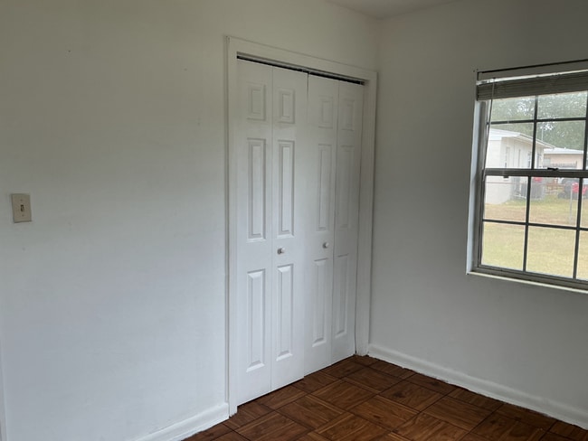 Building Photo - Cozy 3BR Near Cleveland Heights