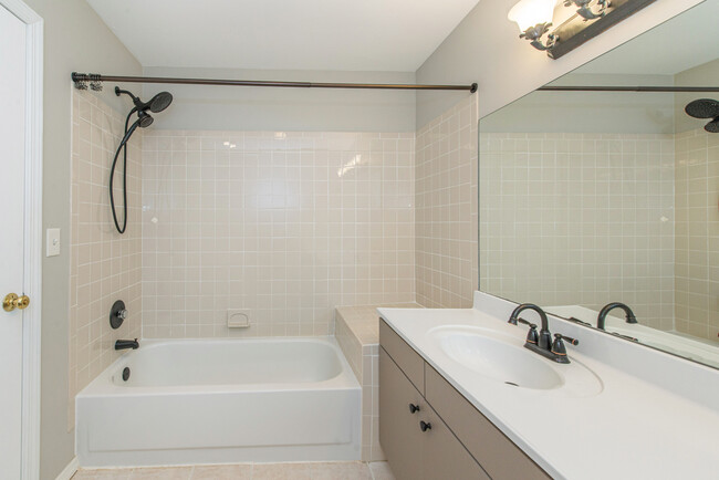 Primary Bath - 158 Harvest Ln
