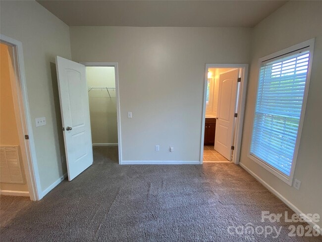 Building Photo - 9537 Longstone Ln