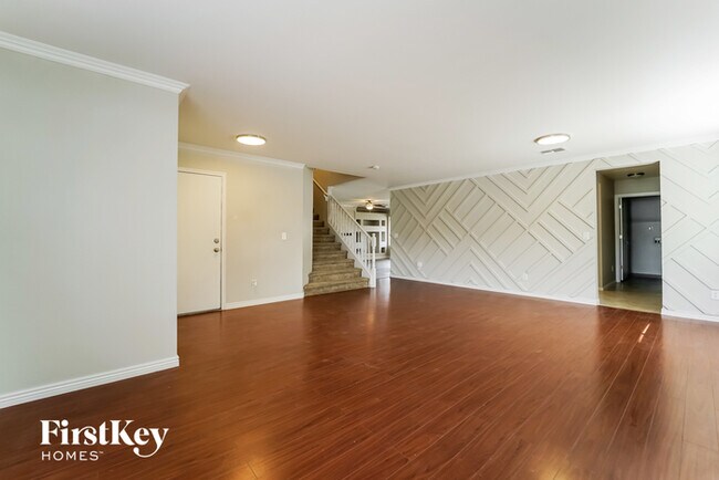 Building Photo - 5895 E Hackle Ln
