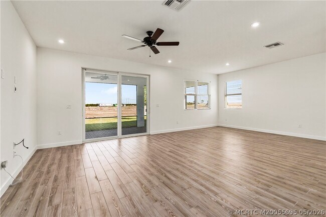 Building Photo - 14143 SW Safi Ter