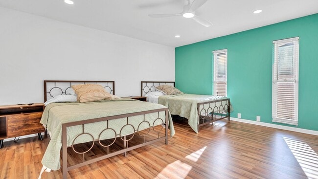Building Photo - Luxurious FURNISHED 4BR/3BA Pool Home with...