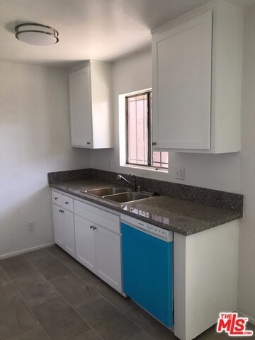 Building Photo - 840 W Colden Ave