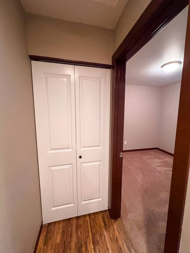 Building Photo - 3 Bed 2 Bath Rambler Gold Bar w/ RV Parking