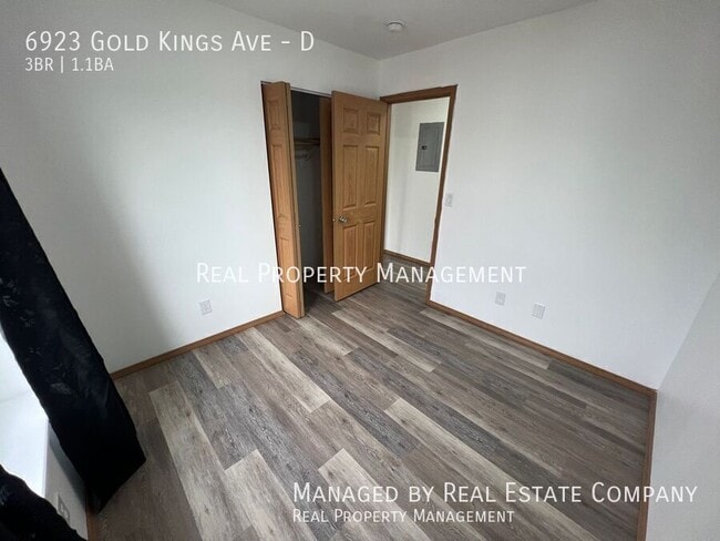 Building Photo - 6923 Gold Kings Ave