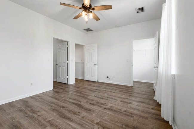 Building Photo - 276 Quarry Knoll Way