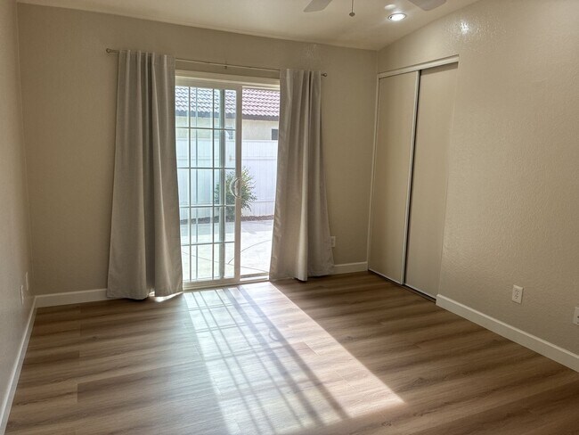 Building Photo - 3 Bedrooms with big backyard-CALL FOR OUR MOVE IN SPECIAL
