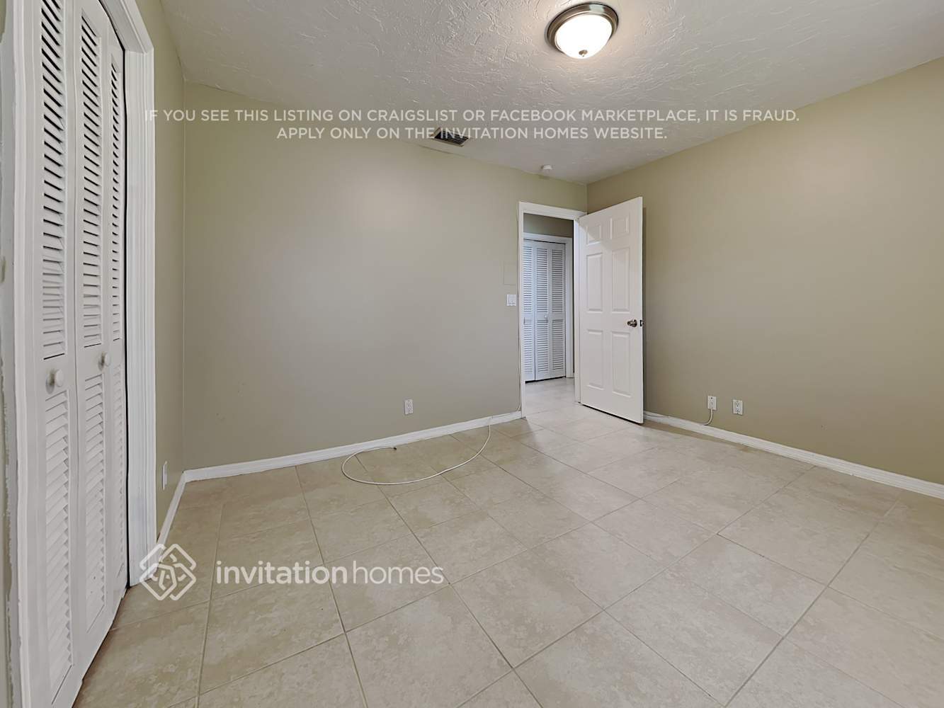 Building Photo - 13325 Kingsbury Dr