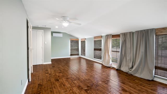 Building Photo - 8906 Santa Clara Dr