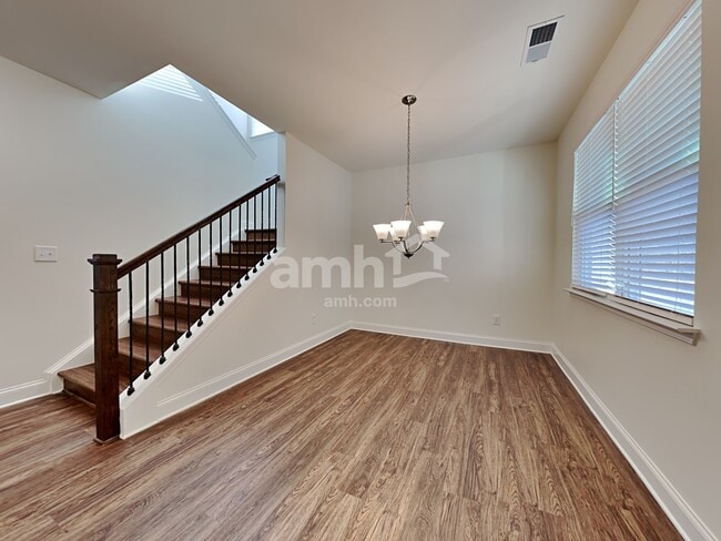 Building Photo - 5180 Hudson Vly Dr