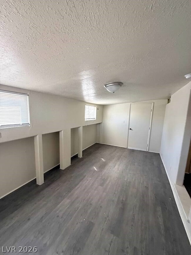 Building Photo - 5051 Sitka Ln