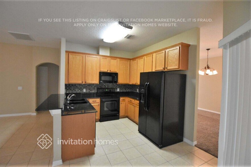 Building Photo - 19319 Sandy Springs Cir