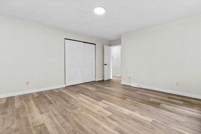 Building Photo - 1102 Apache Dr
