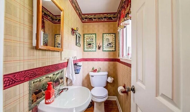 Building Photo - 9768 Jackson St