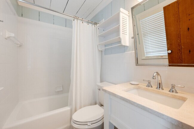 Building Photo - 911 Debordieu Blvd