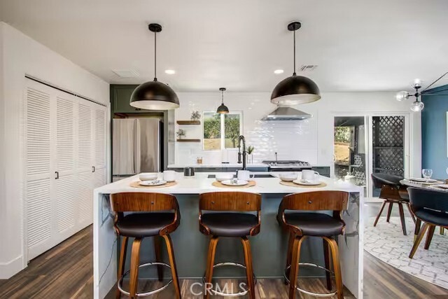 Building Photo - 61471 El Cajon Dr