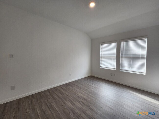 Building Photo - 414 Fairy Duster Dr