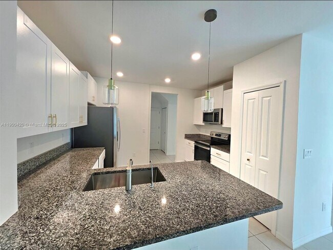 Building Photo - 6346 Back Forty Lp