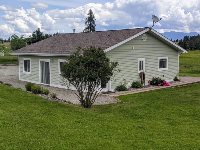 Building Photo - 179 Shelter Valley Dr
