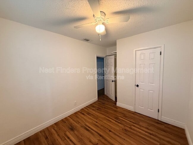 Building Photo - 2855 Ernest St