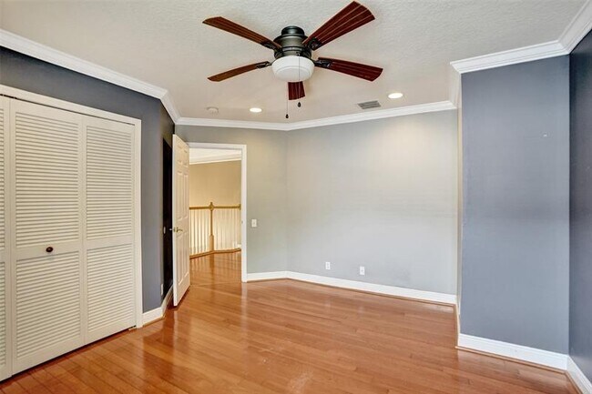 Building Photo - 10442 NW 60th Pl