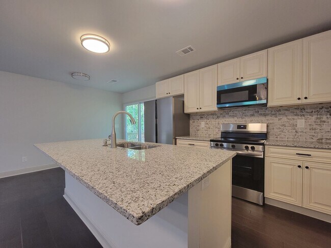 Building Photo - Build to Rent 4 Bdrm Lake Access - Open Ho...