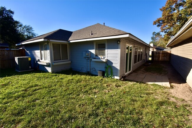 Building Photo - 9231 Goodmeadow Dr