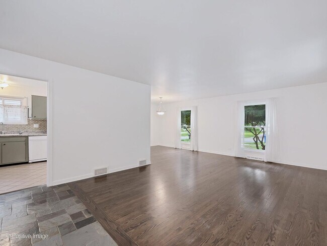 Building Photo - 229 S Milton Ave