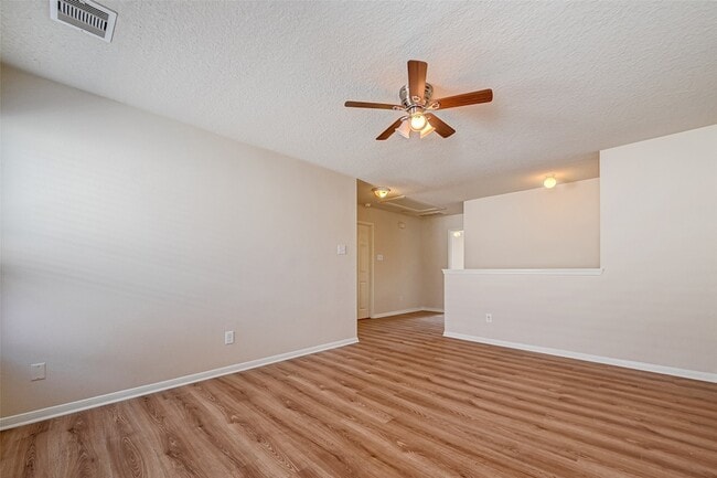 Building Photo - 7218 Fox Cub Ln