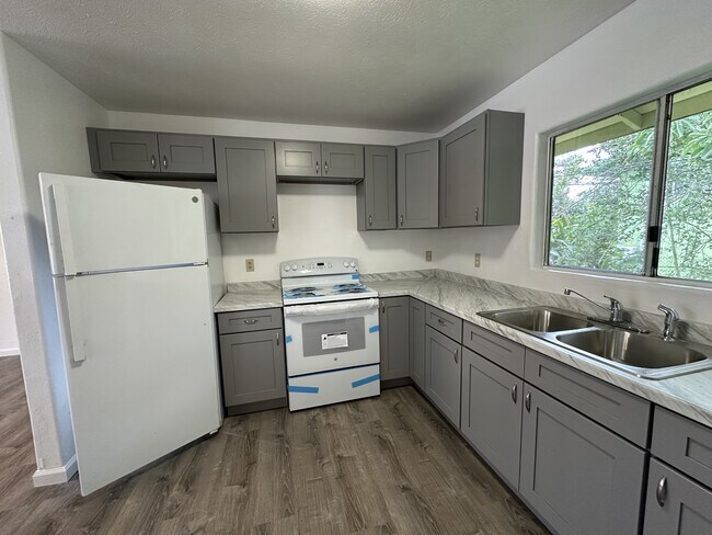 Building Photo - 15 Kahukai St