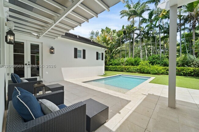 Building Photo - 5851 SW 77th Terrace