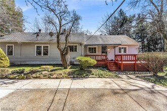 Building Photo - 2150 Glenridge Rd