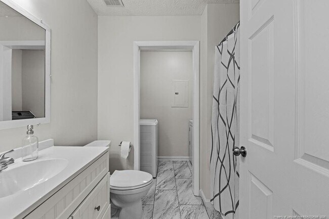 Building Photo - 1865 Tryon Dr