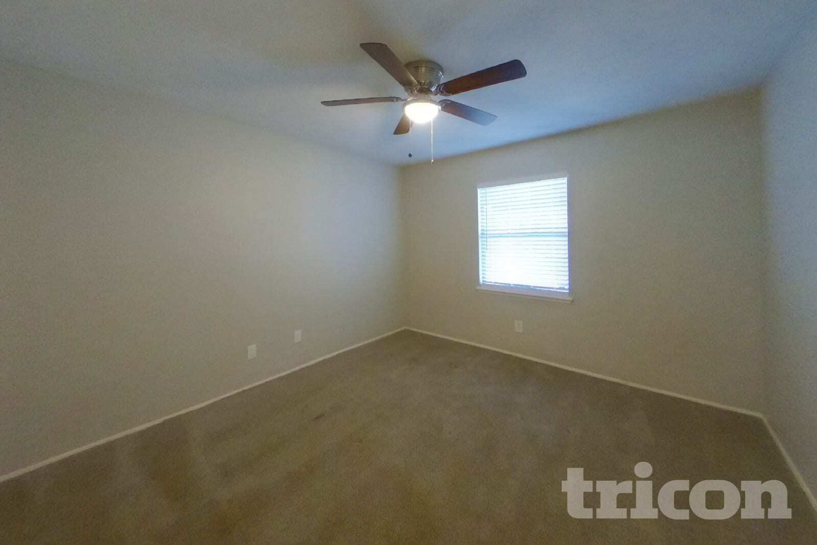 Building Photo - 10022 Deer Hollow Dr
