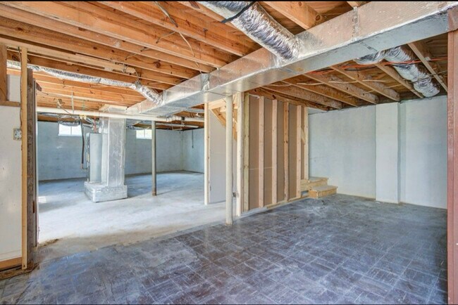 Building Photo - 261 Cheyenne Rd