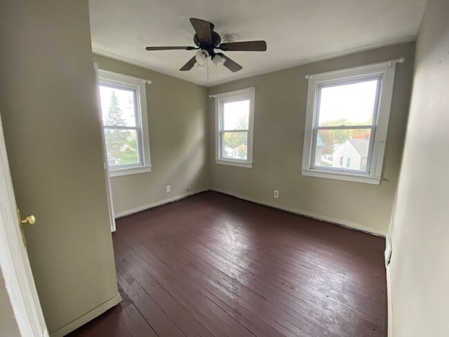 Building Photo - Fenced Yard + Porch in Goodyear Heights—3B...