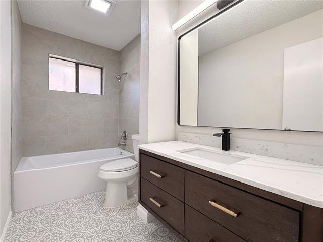 Building Photo - 813 Arbor Downs Dr