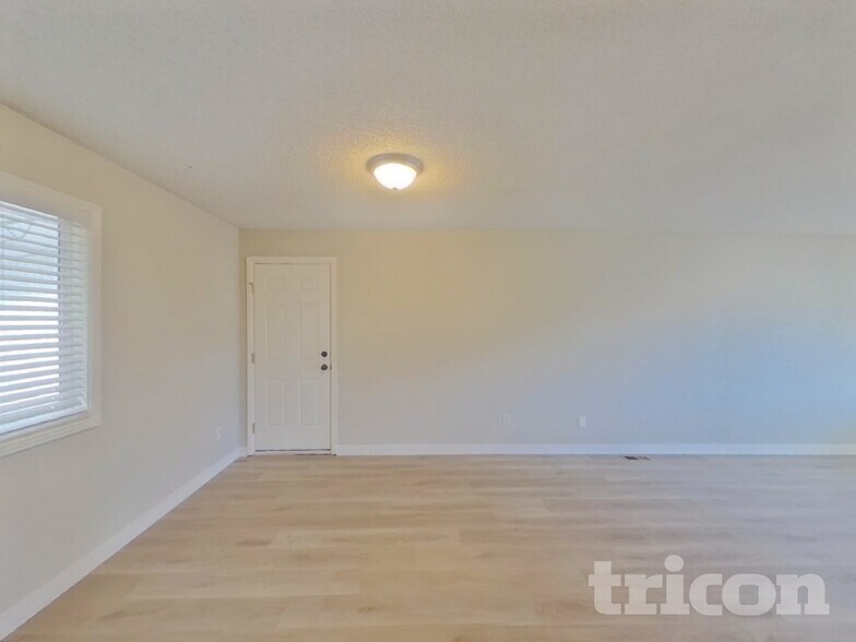 Building Photo - 1548 Glacier Dr