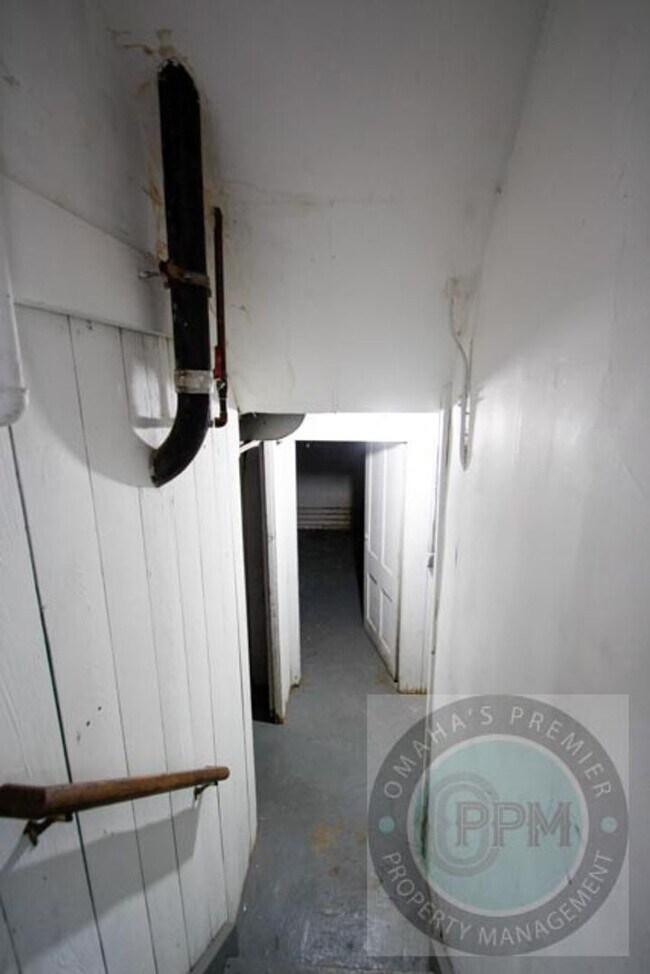 Building Photo - 530 Park Ave