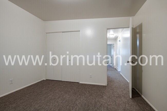 Building Photo - 4467 S Albright Dr