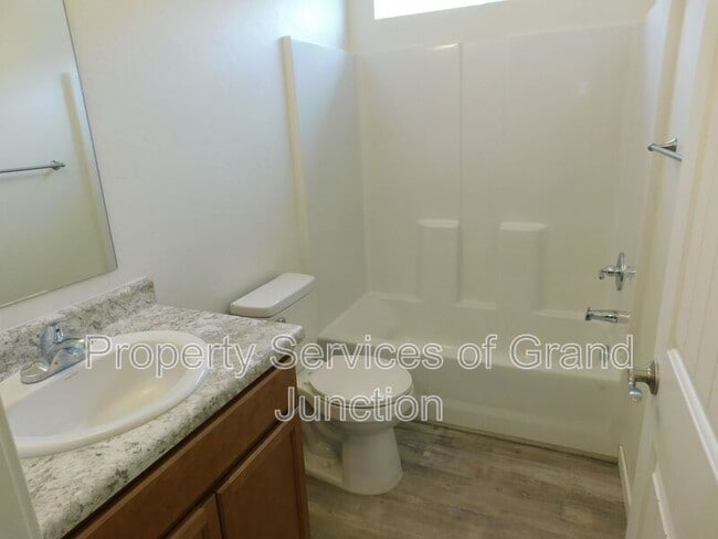 Building Photo - 2364 Canyon Ct