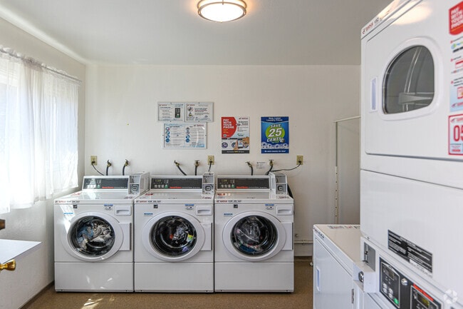 Laundry Room - Granada Apartments