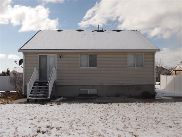 Building Photo - 1205 Princes Cir