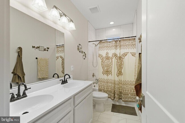 Building Photo - 8193 Major Watters Ct