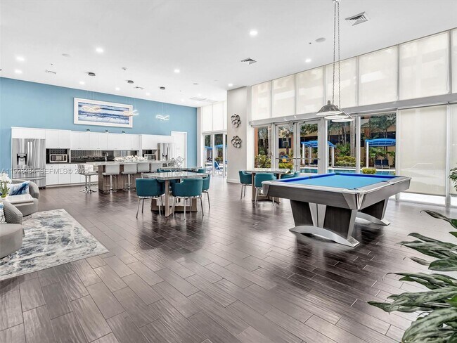 Building Photo - 18800 NE 29th Ave