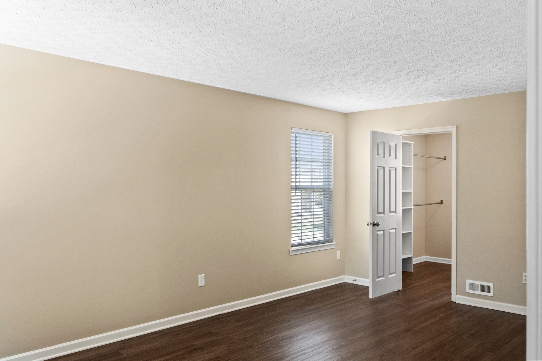 Building Photo - 246 Parrott Ct