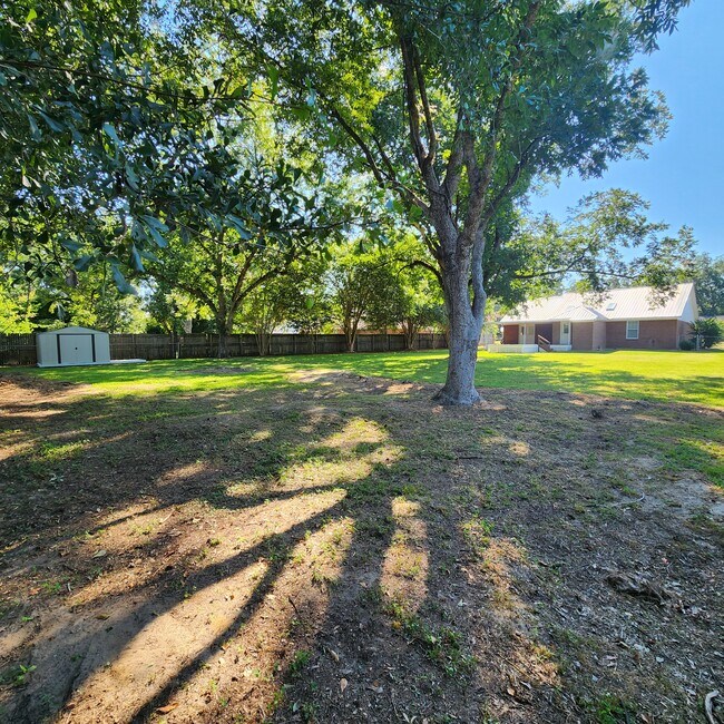 Building Photo - 130 Paloma Dr